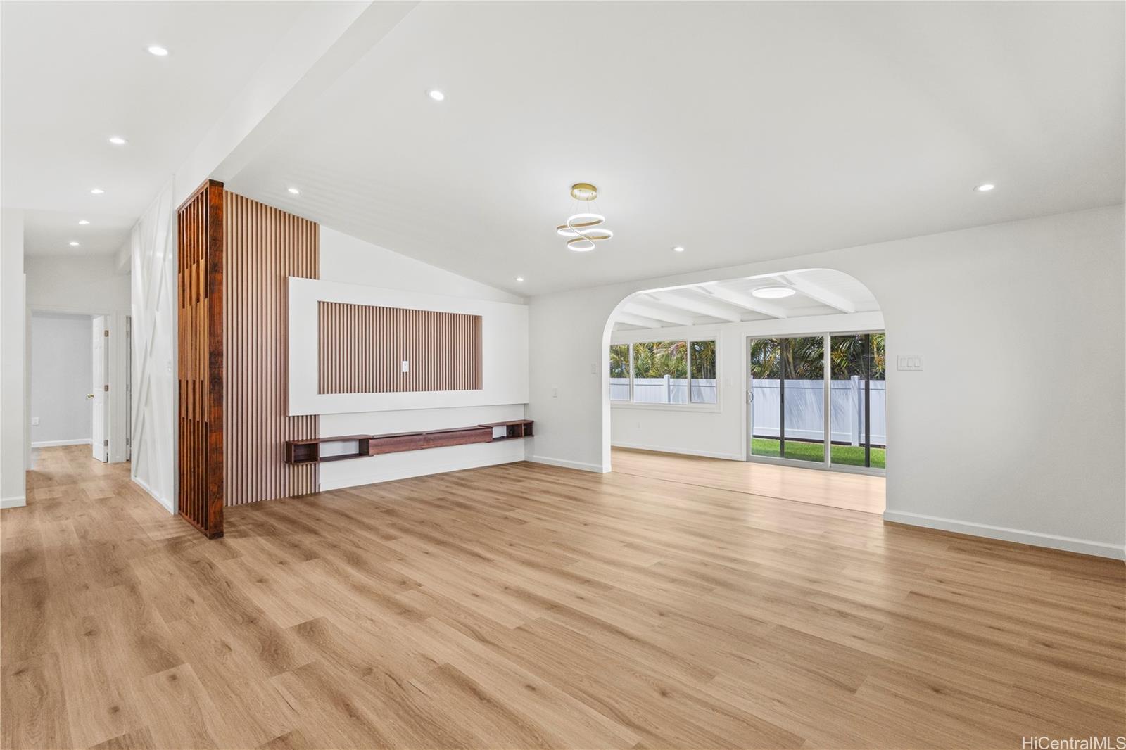 308  Hanakoa Street Koko Head Terrace, Hawaii Kai home - photo 12 of 25