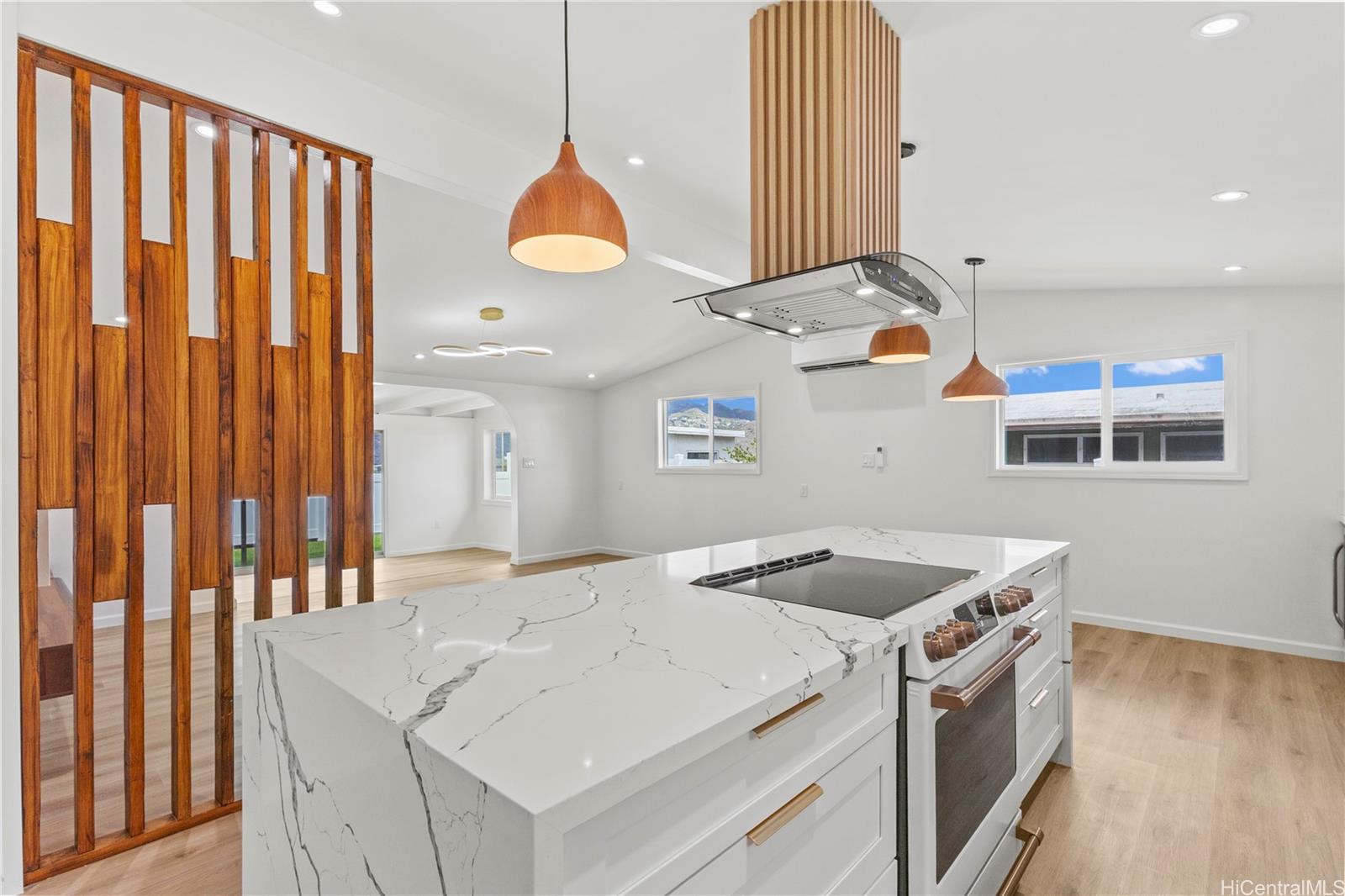 308  Hanakoa Street Koko Head Terrace, Hawaii Kai home - photo 10 of 25