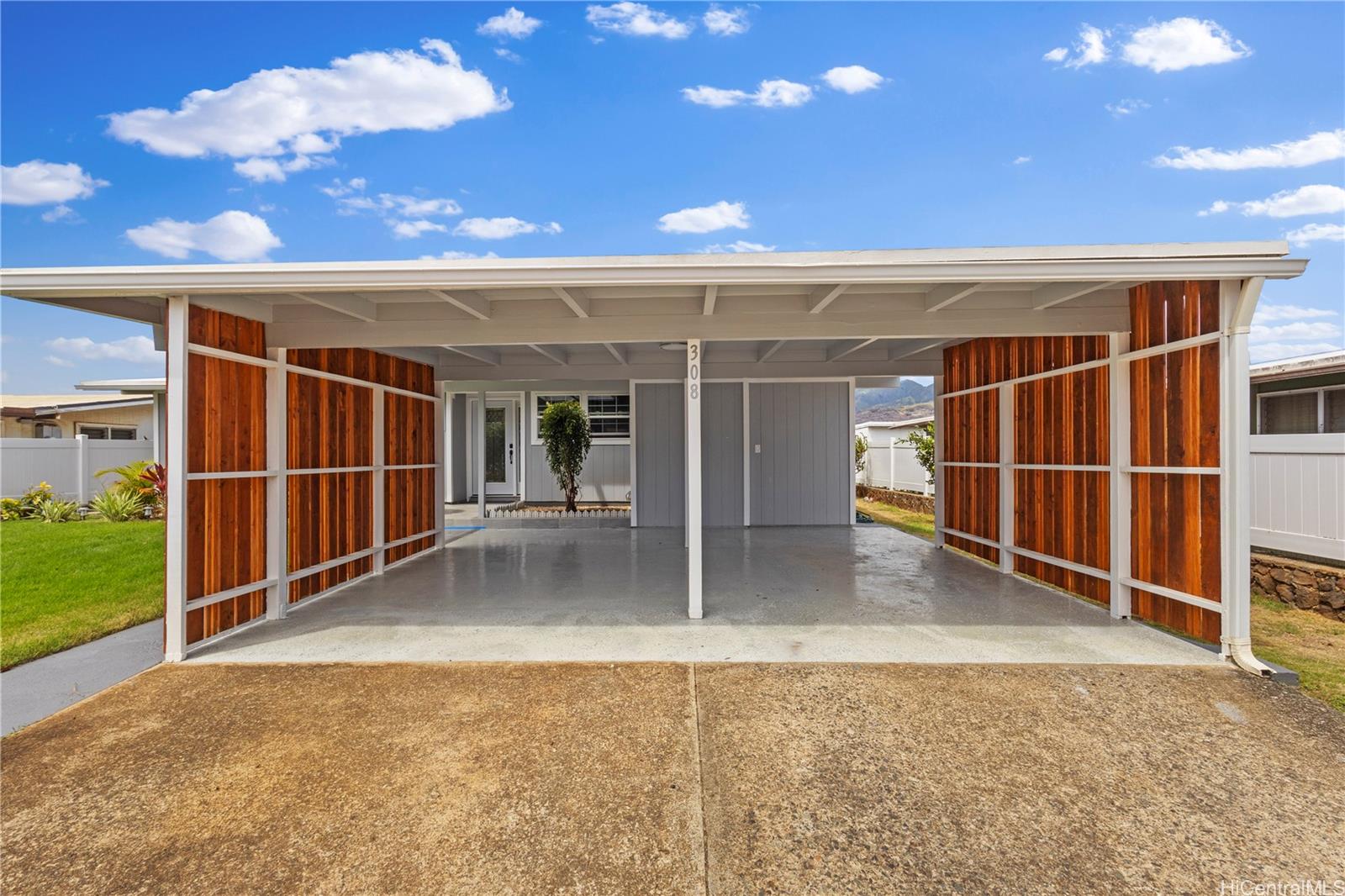 308  Hanakoa Street Koko Head Terrace, Hawaii Kai home - photo 3 of 25