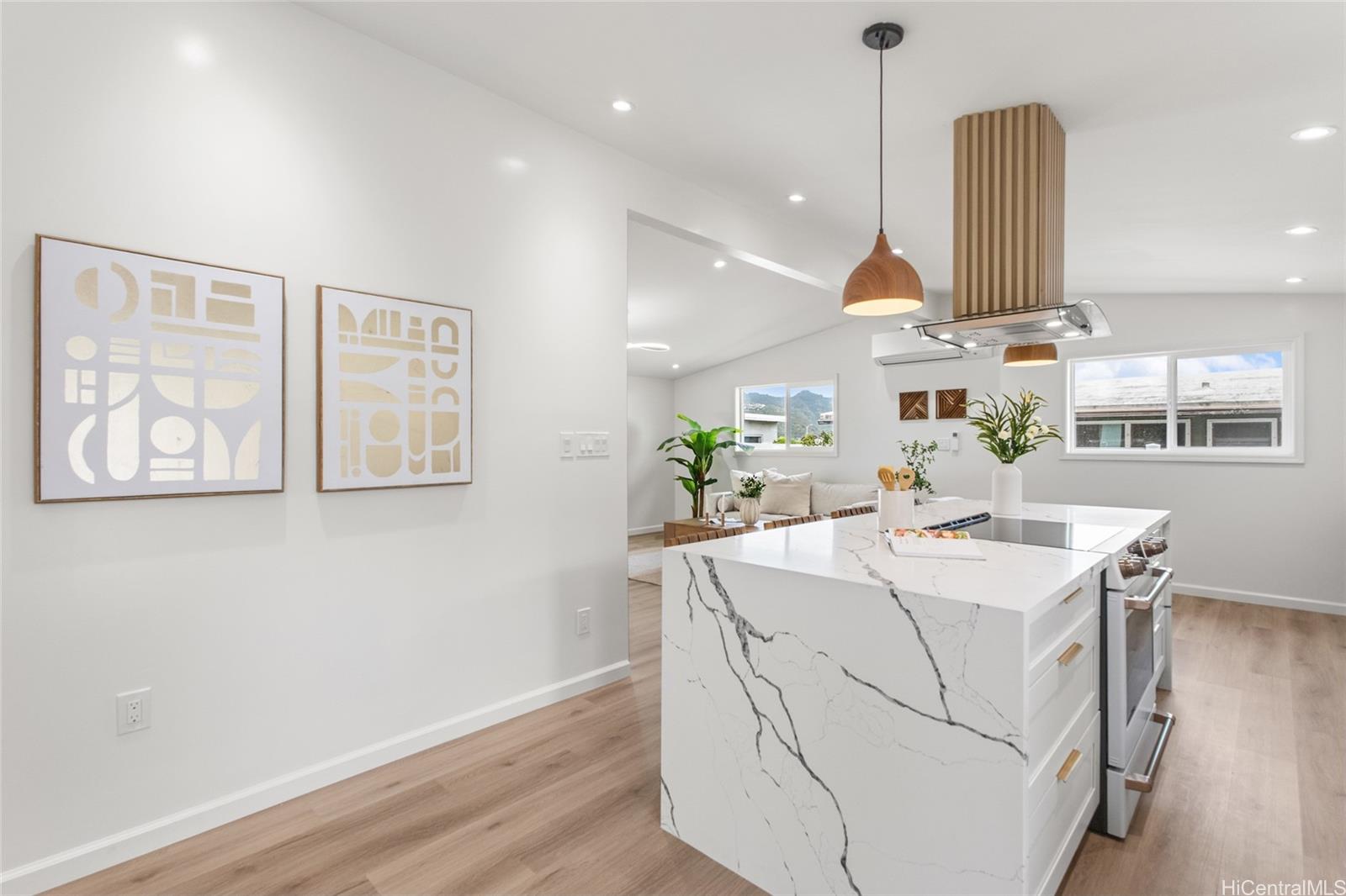 308  Hanakoa Street Koko Head Terrace, Hawaii Kai home - photo 7 of 25