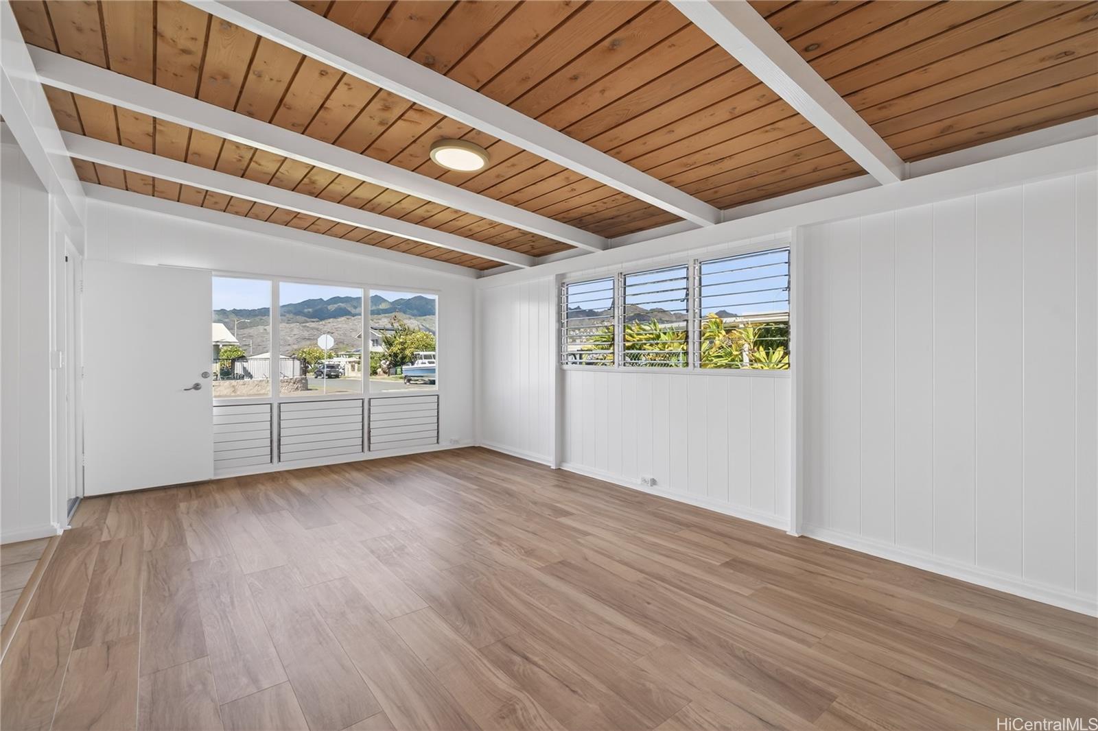 309  Hanakapiai Street Koko Head Terrace, Hawaii Kai home - photo 4 of 22