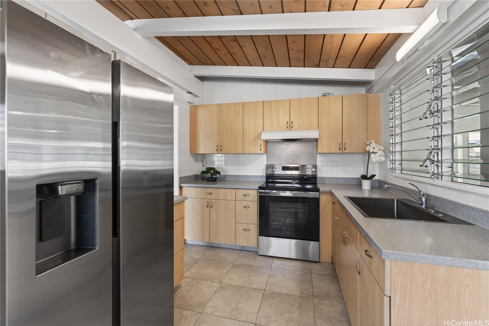 309  Hanakapiai Street Koko Head Terrace, Hawaii Kai home - photo 7 of 22