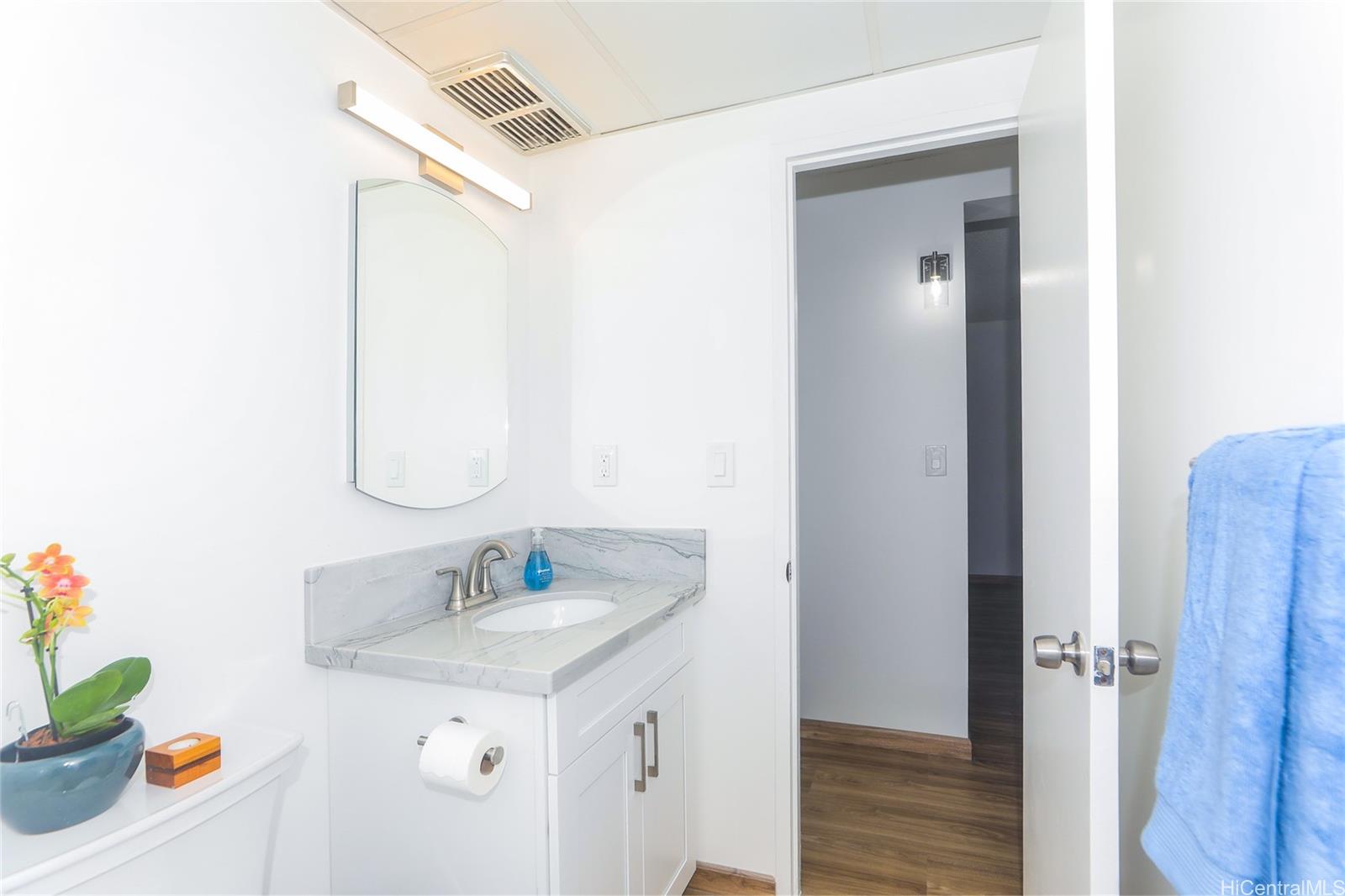 Kamaaina Hale condo # 204, Honolulu, Hawaii - photo 9 of 16