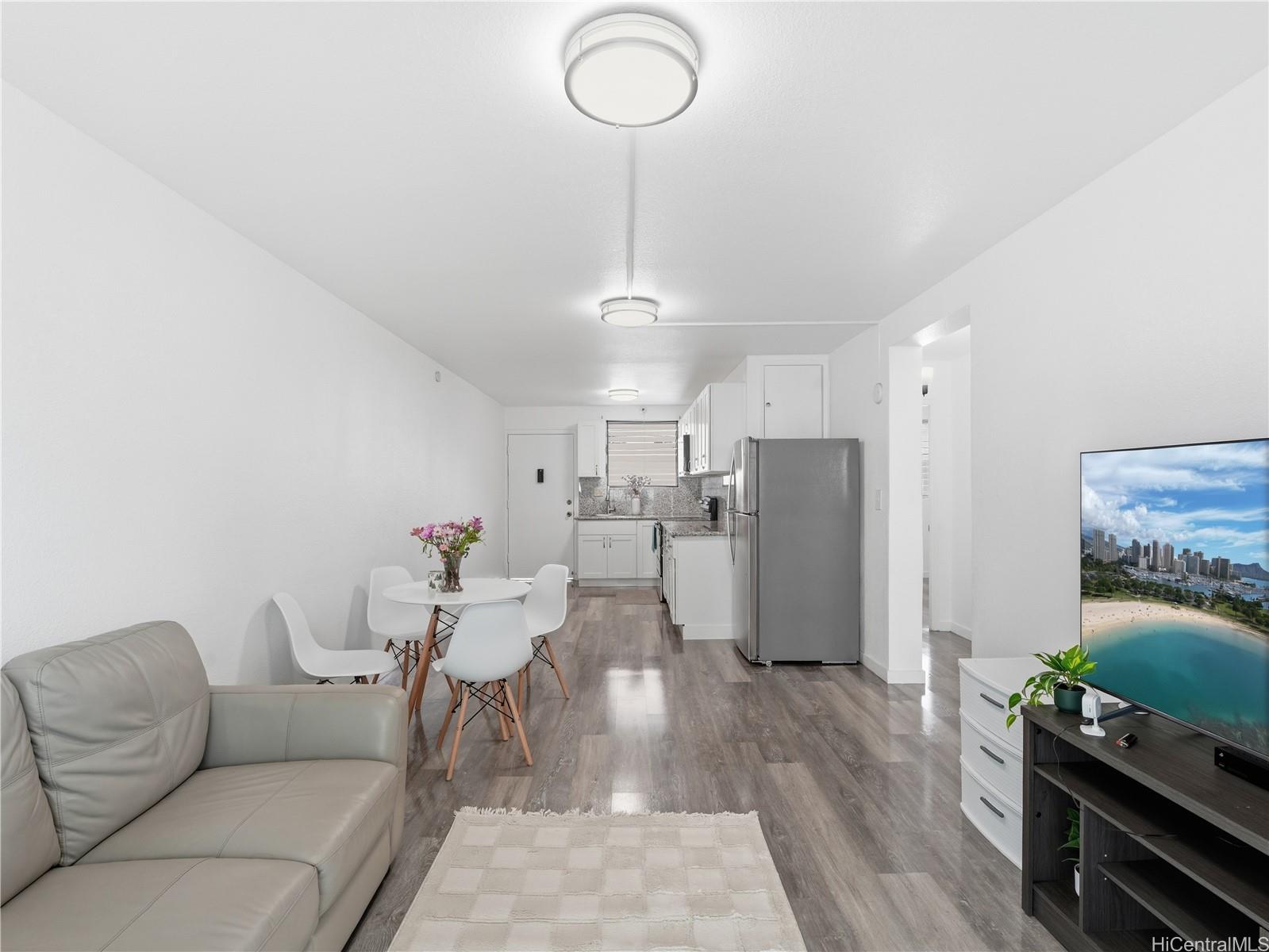 Kamaaina Hale condo # 403, Honolulu, Hawaii - photo 6 of 17