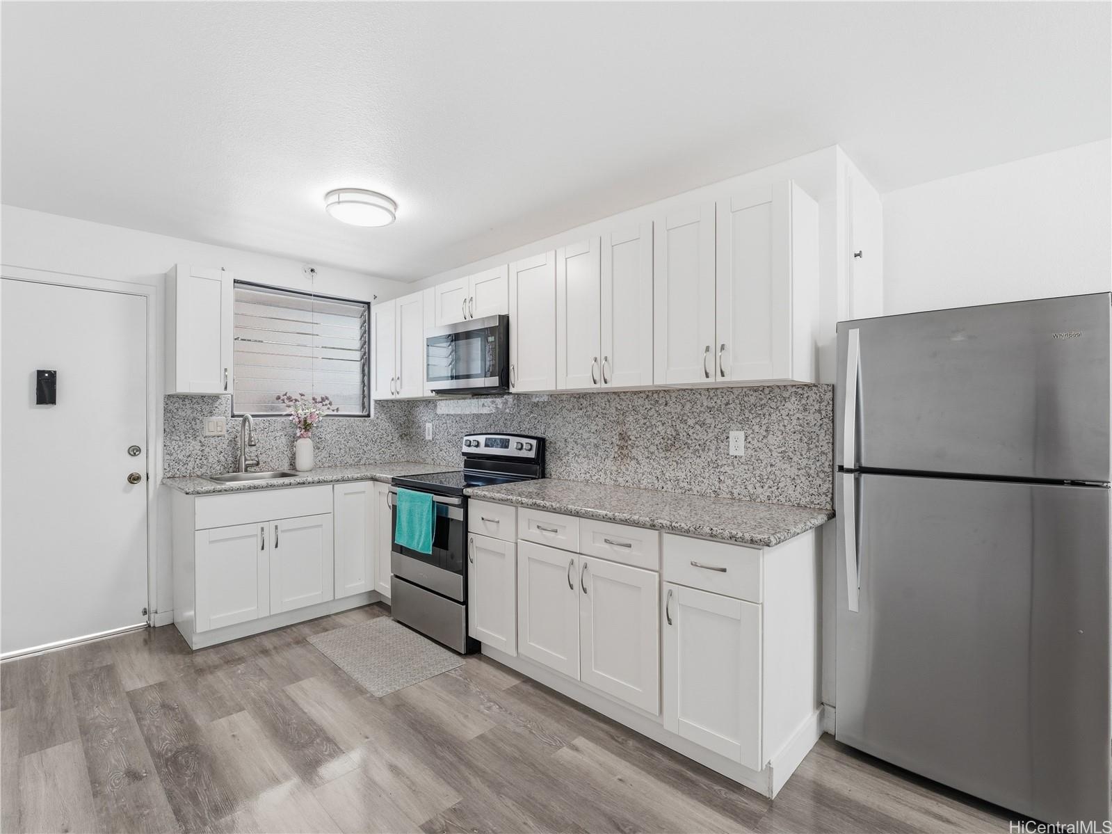 Kamaaina Hale condo # 403, Honolulu, Hawaii - photo 8 of 17