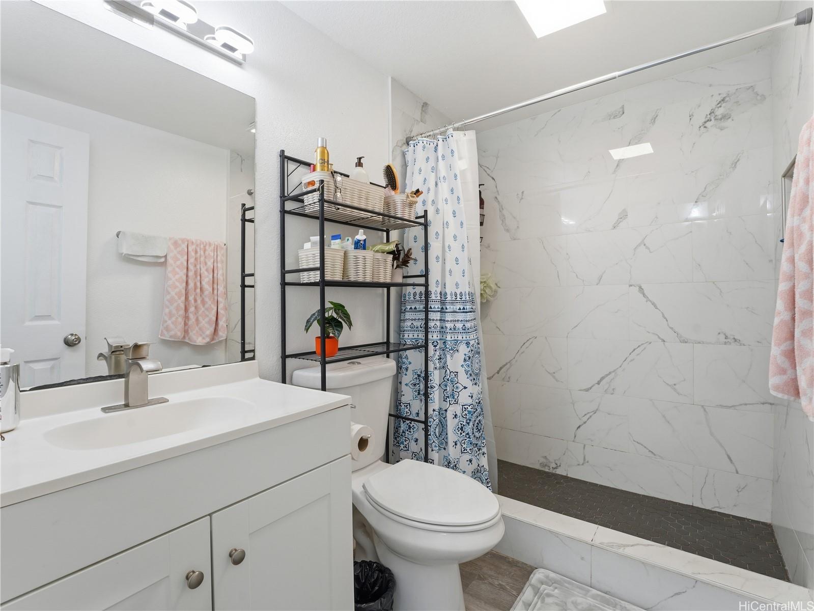 Kamaaina Hale condo # 403, Honolulu, Hawaii - photo 10 of 17