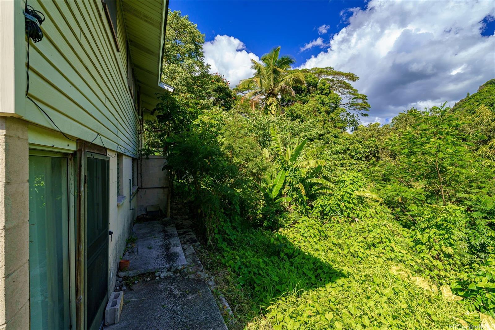 3095  Numana Road Kalihi Valley, Honolulu home - photo 14 of 14
