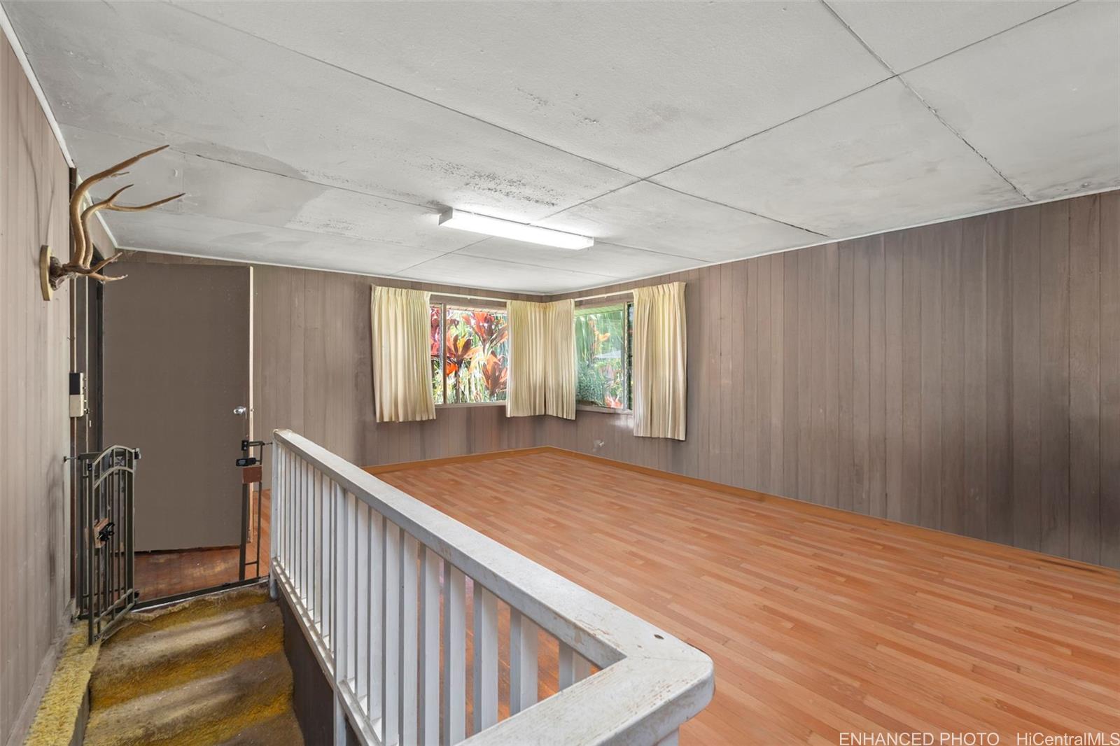 3095  Numana Road Kalihi Valley, Honolulu home - photo 4 of 14