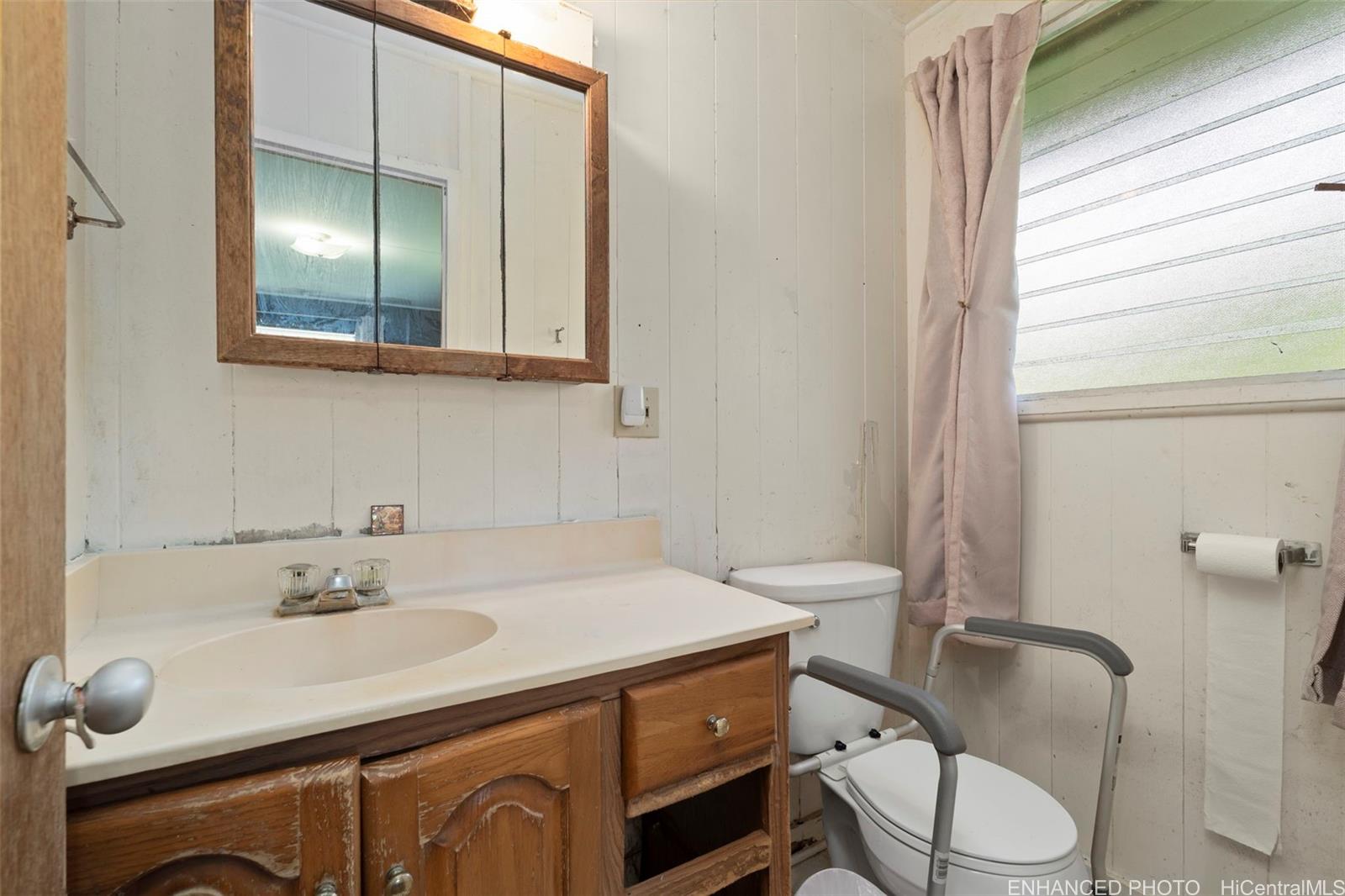 3095  Numana Road Kalihi Valley, Honolulu home - photo 6 of 14
