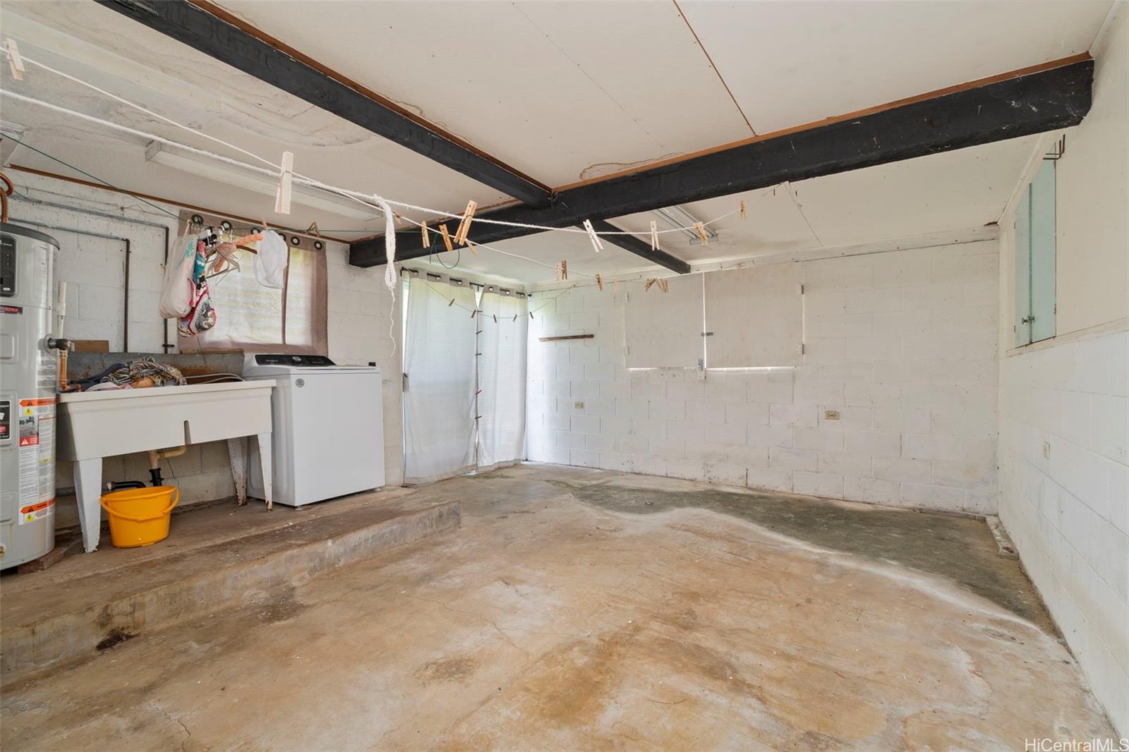3095  Numana Road Kalihi Valley, Honolulu home - photo 10 of 14