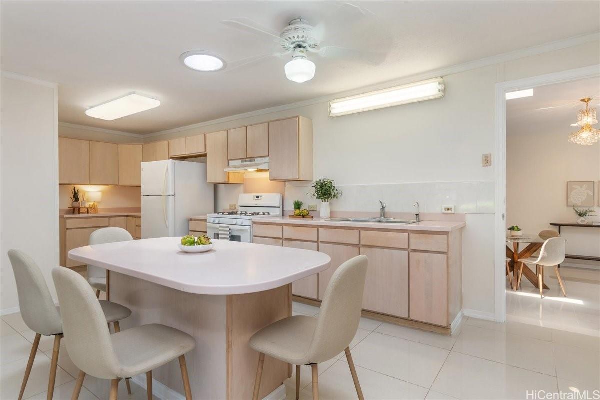 3098  Manoa Road Manoa Area, Honolulu home - photo 13 of 25