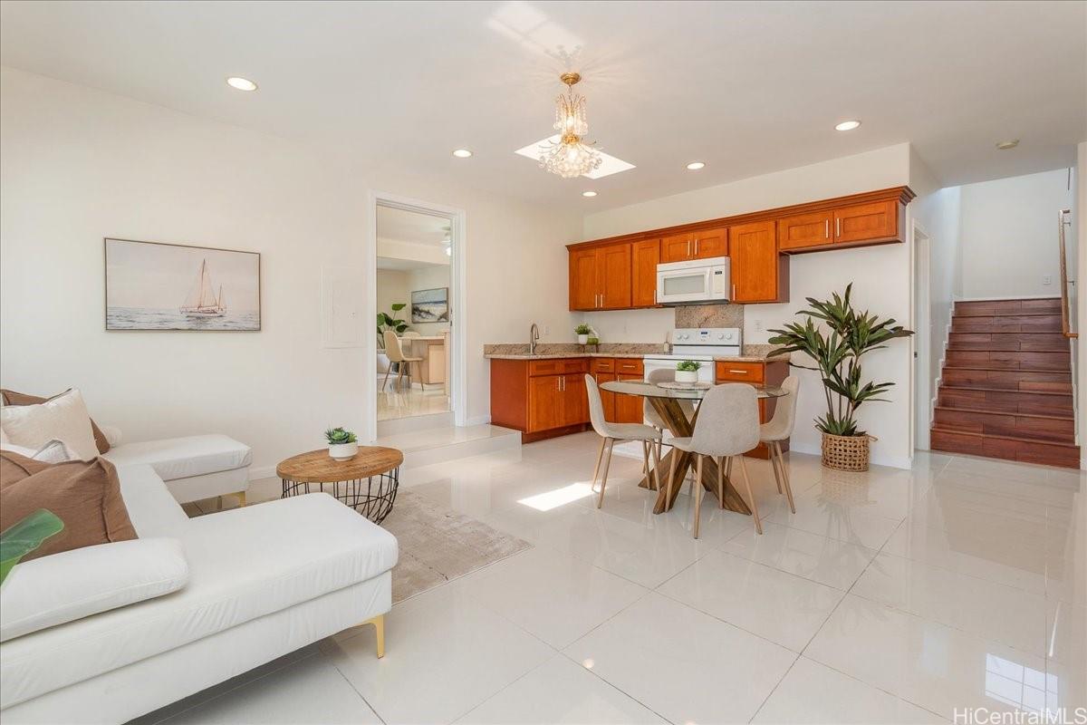 3098  Manoa Road Manoa Area, Honolulu home - photo 5 of 25