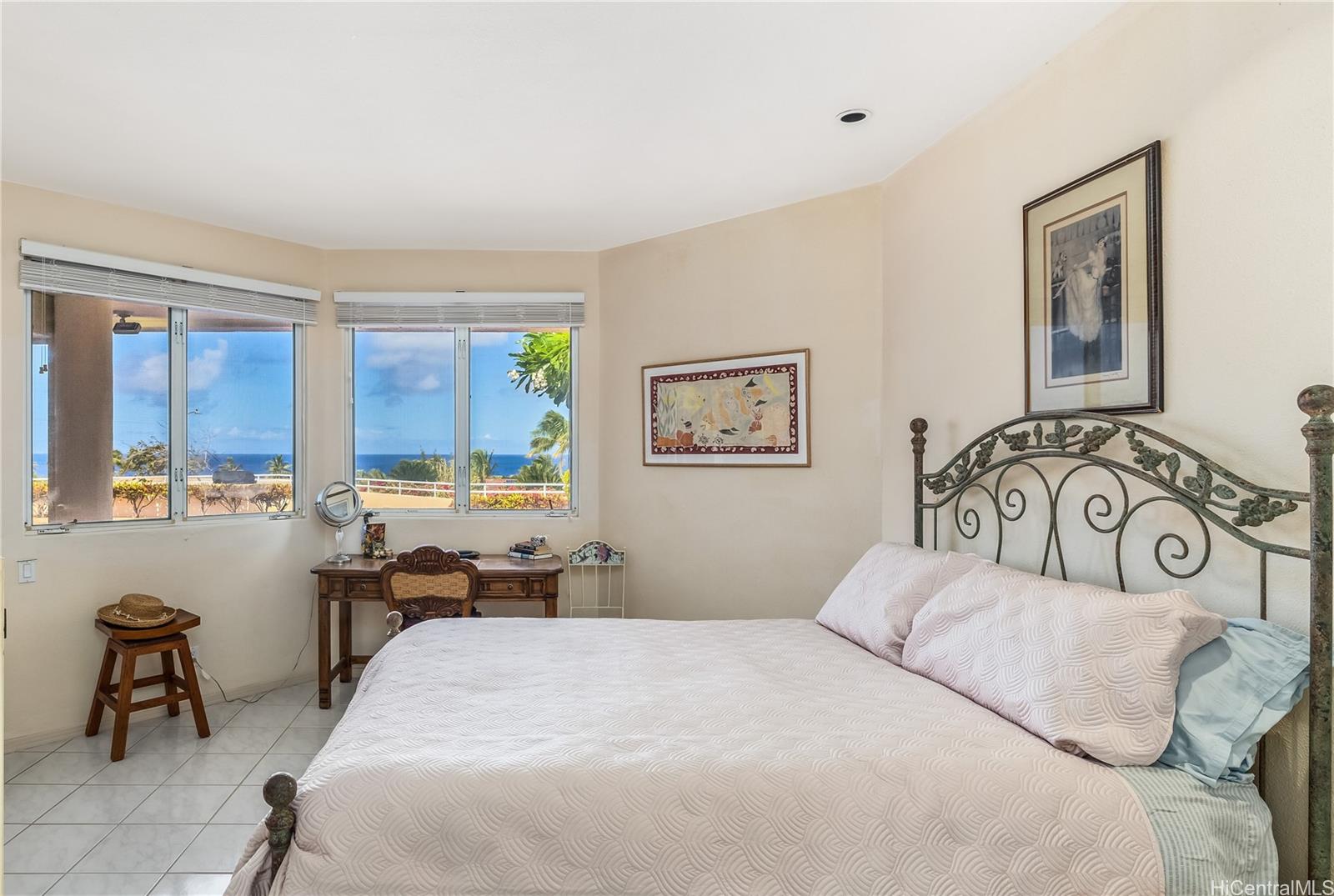 31  Poipu Drive Koko Kai, Hawaii Kai home - photo 12 of 25