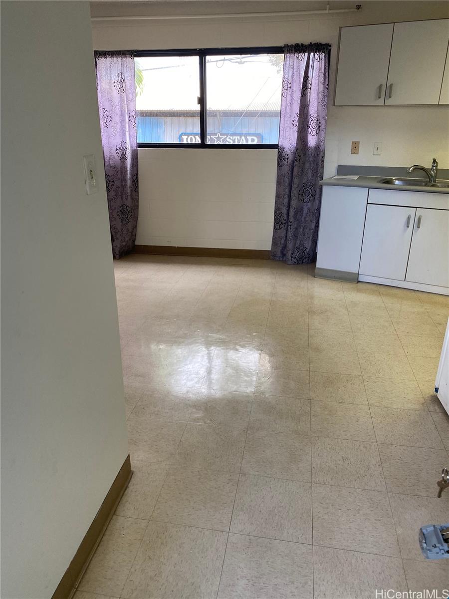 310 Olive Ave Wahiawa - Rental - photo 3 of 8