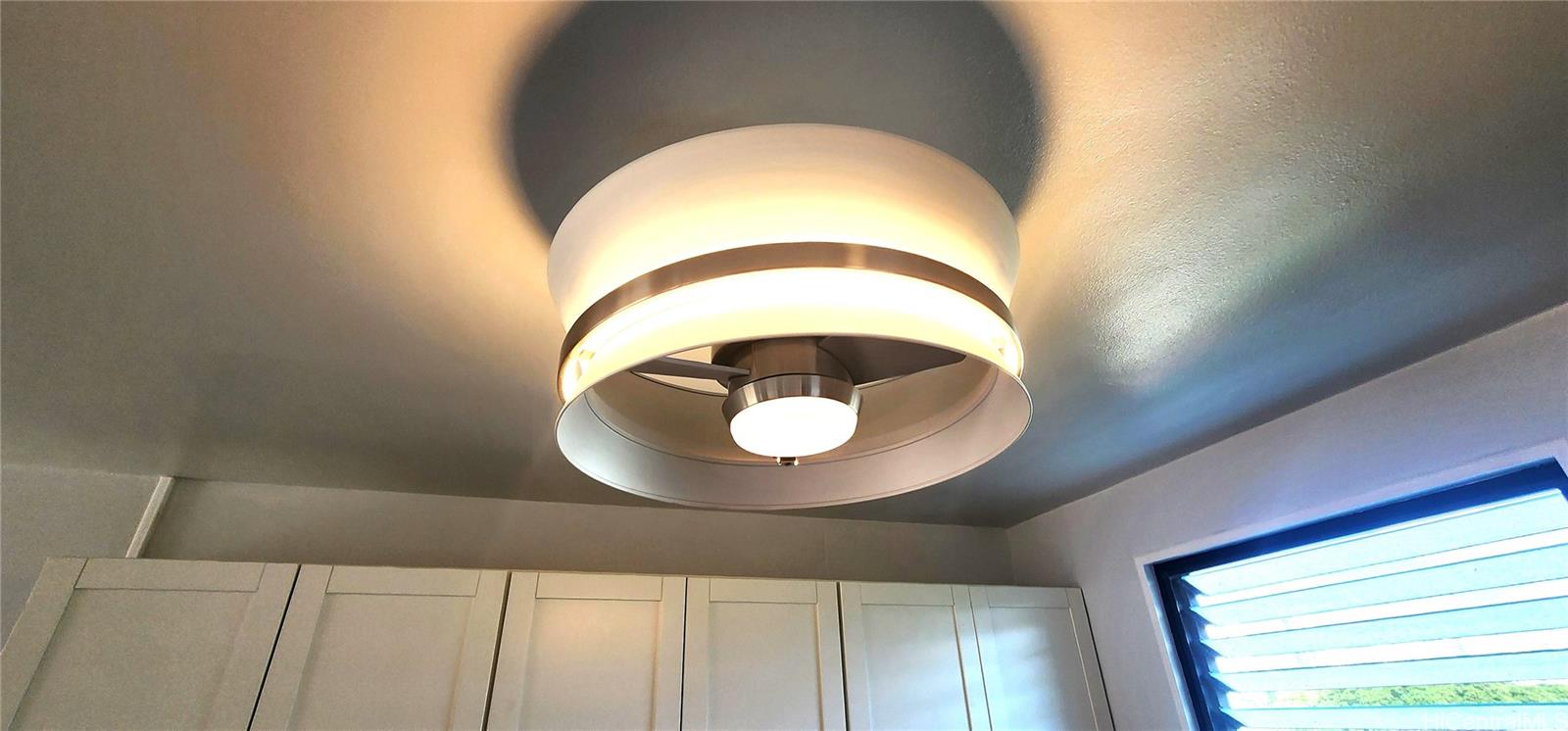 3111 Pualei Cir Honolulu - Rental - photo 3 of 23