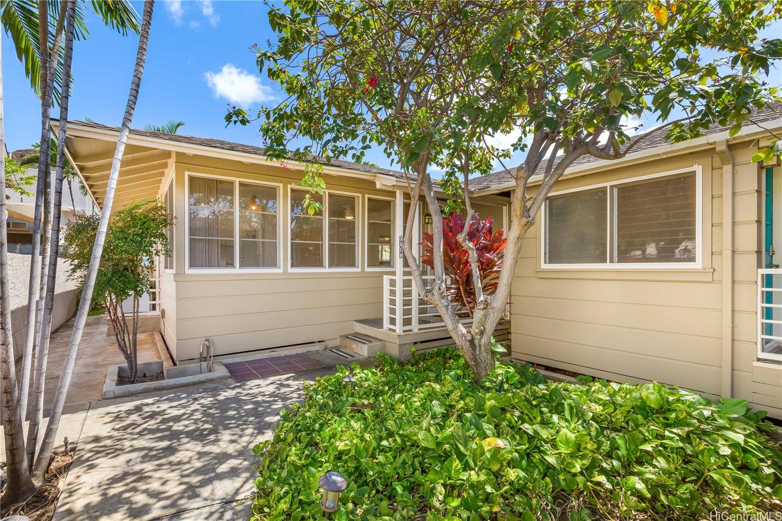 3115 Kaunaoa Street Honolulu - Multi-family - photo 13 of 25