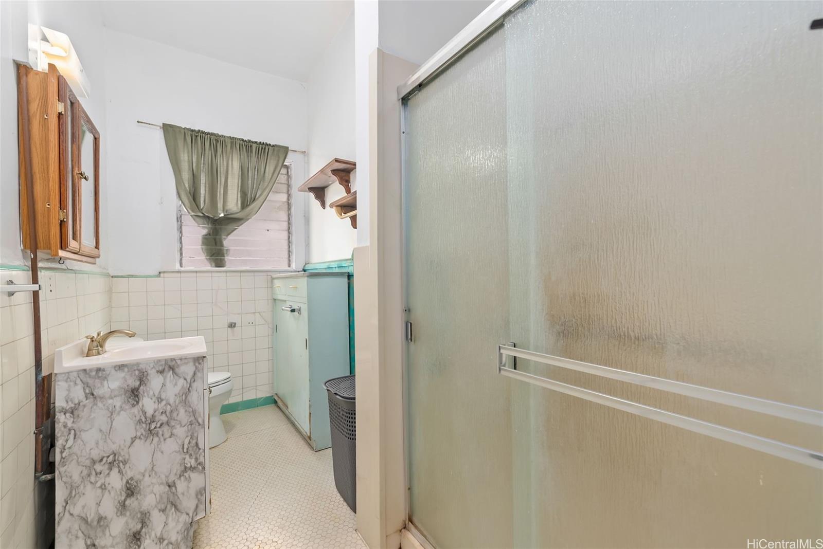 3115  Makini Street Kapahulu, Diamond Head home - photo 14 of 25