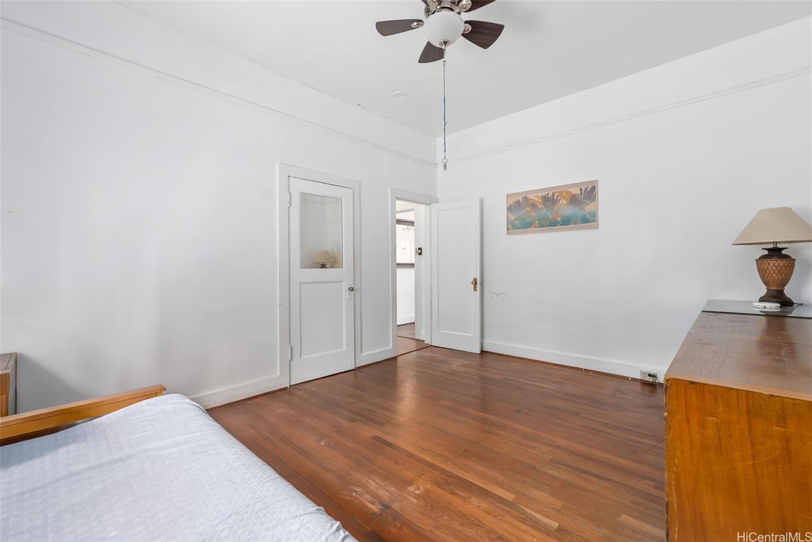 3115  Makini Street Kapahulu, Diamond Head home - photo 16 of 25