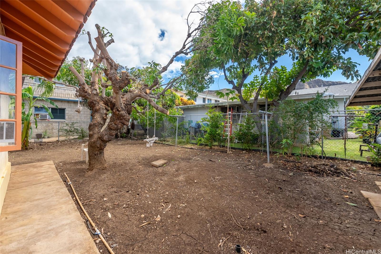 3115  Makini Street Kapahulu, Diamond Head home - photo 21 of 25