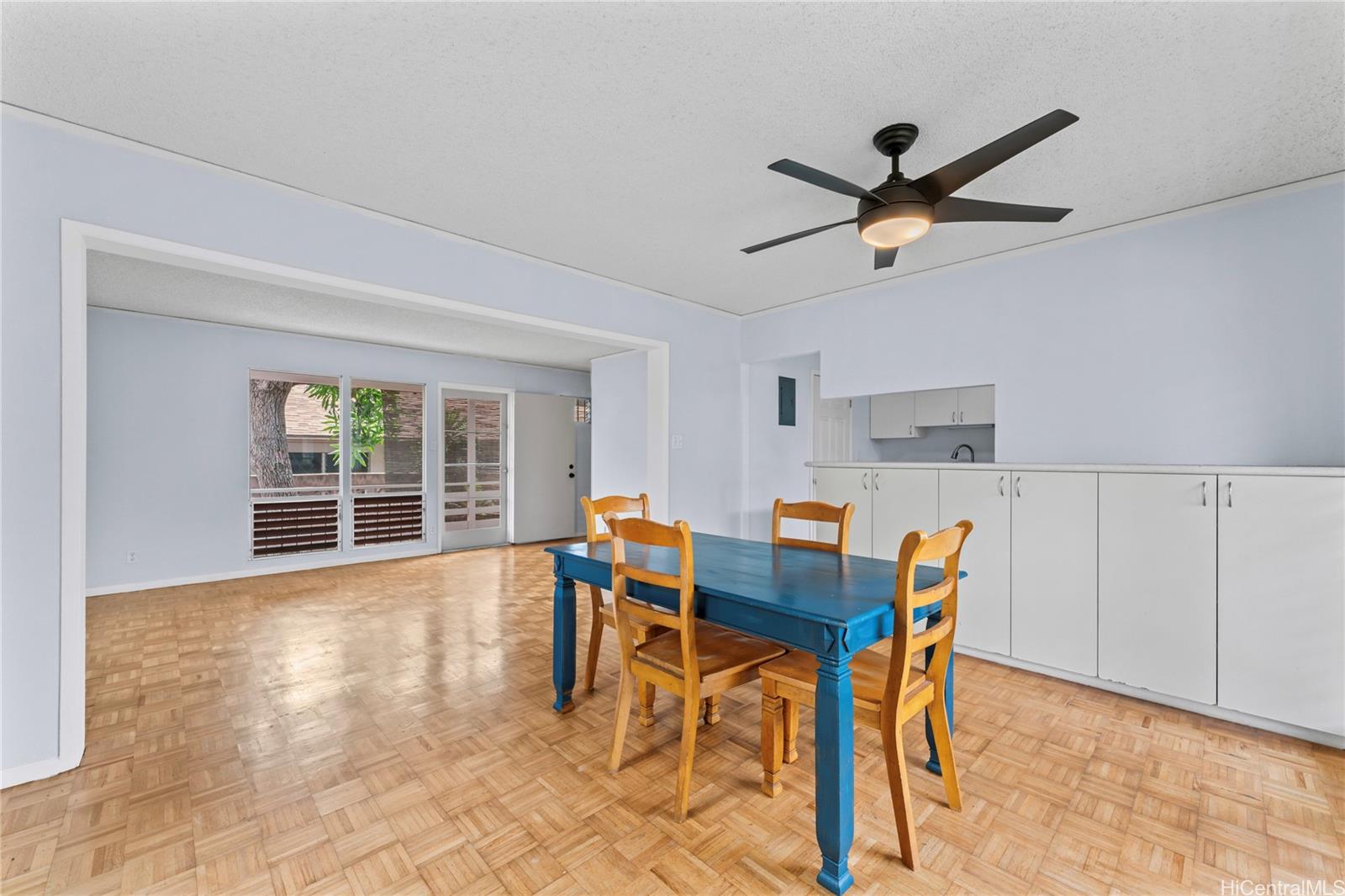 3117  Hunter Street Kapahulu, Diamond Head home - photo 11 of 25
