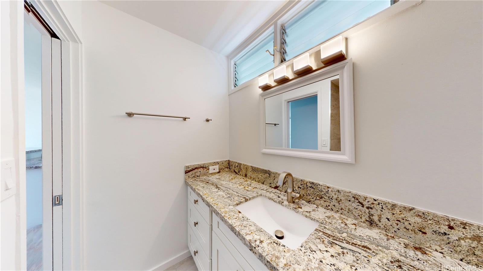 Diamond Head Terrace condo # 22, Honolulu, Hawaii - photo 8 of 25