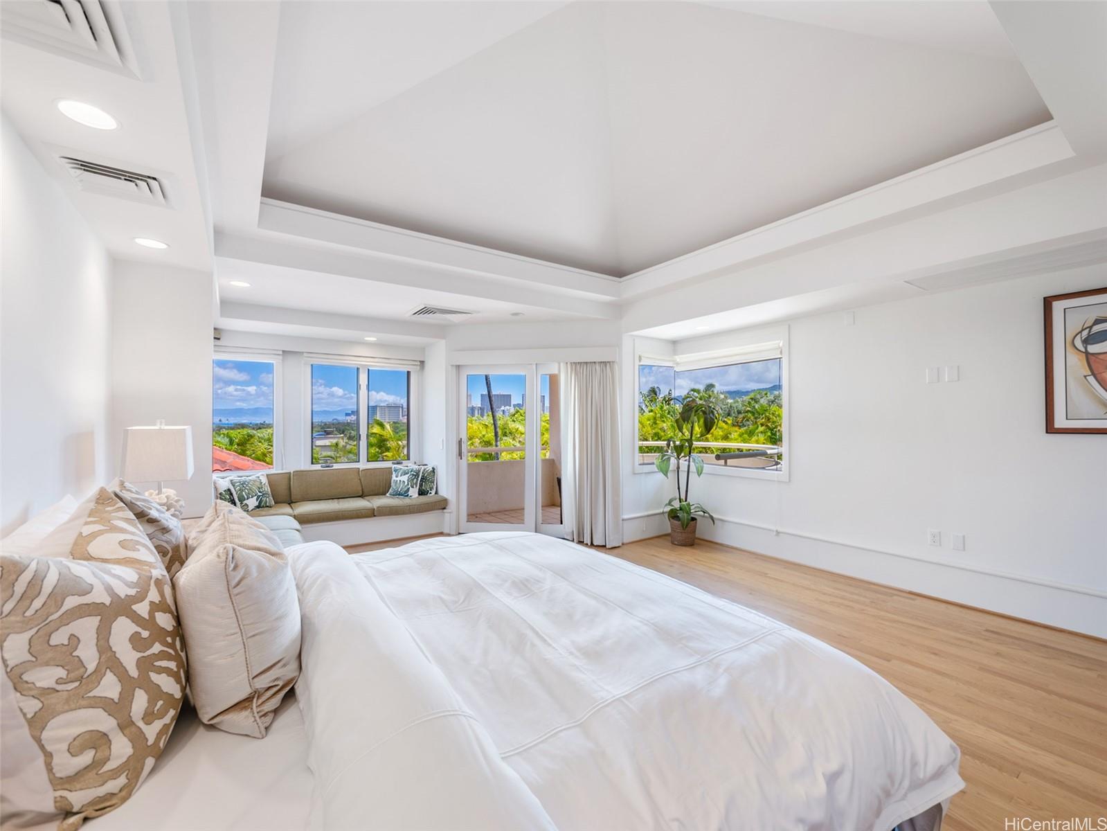 3124  Noela Drive Diamond Head, Diamond Head home - photo 12 of 25