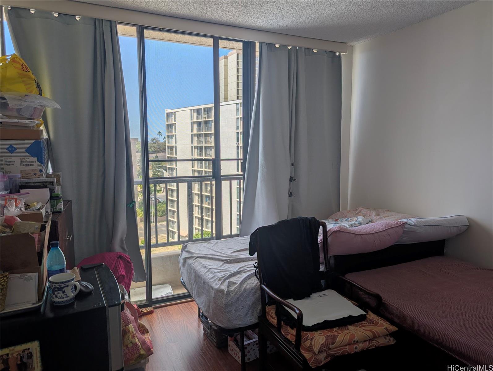 Horizon View Tower condo # 10C, Honolulu, Hawaii - photo 2 of 11