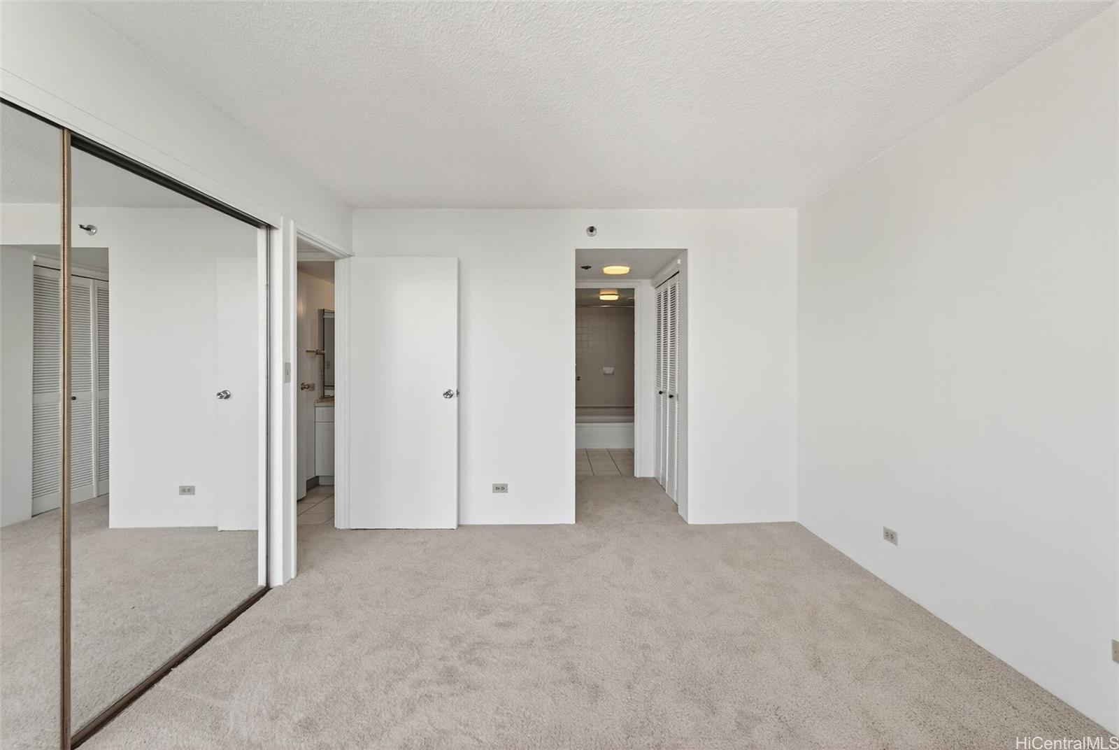 Horizon View Tower condo # 18C, Honolulu, Hawaii - photo 12 of 18