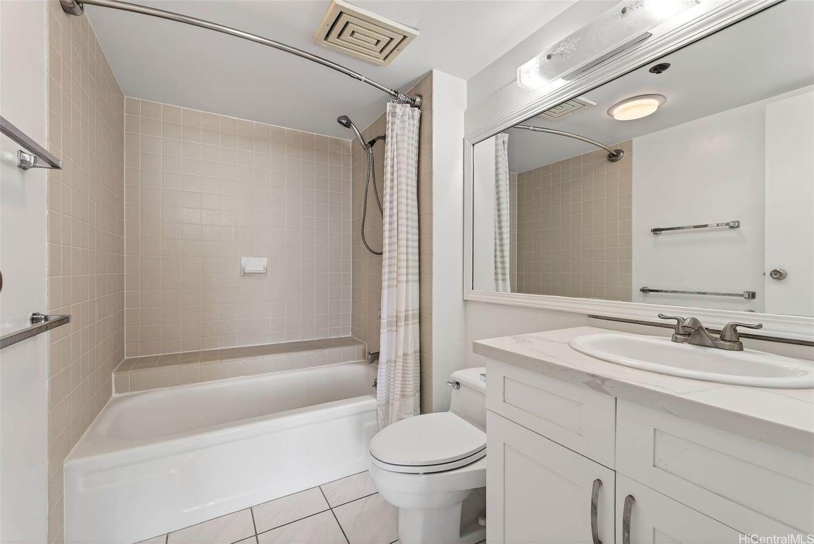 Horizon View Tower condo # 18C, Honolulu, Hawaii - photo 13 of 18