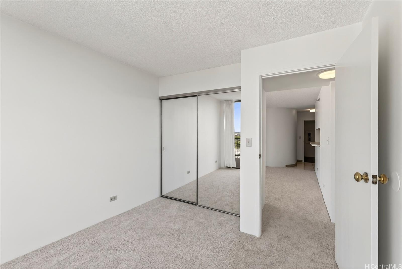 Horizon View Tower condo # 18C, Honolulu, Hawaii - photo 14 of 18