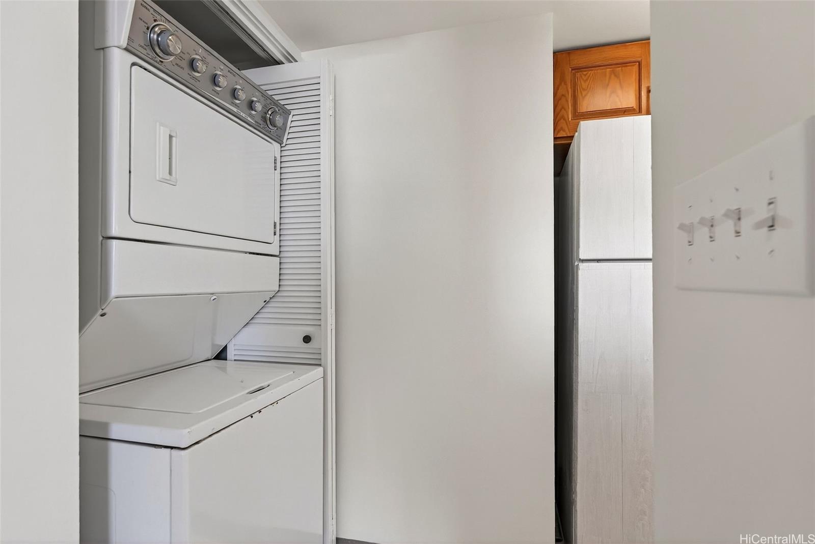 Horizon View Tower condo # 18C, Honolulu, Hawaii - photo 3 of 18