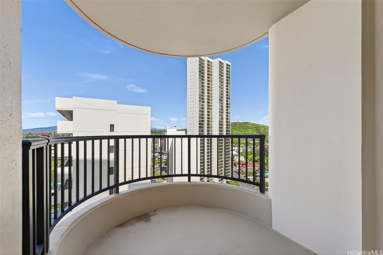 Horizon View Tower condo # 18C, Honolulu, Hawaii - photo 6 of 18