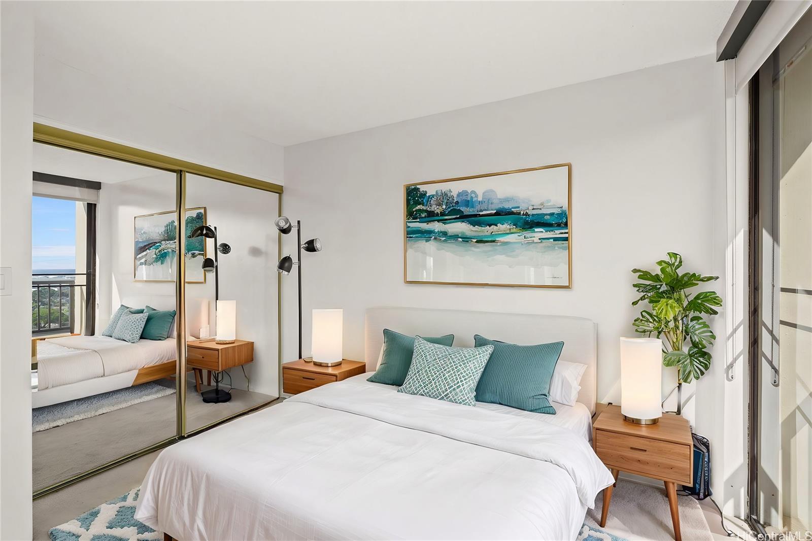 Horizon View Tower condo # 21D, Honolulu, Hawaii - photo 11 of 25