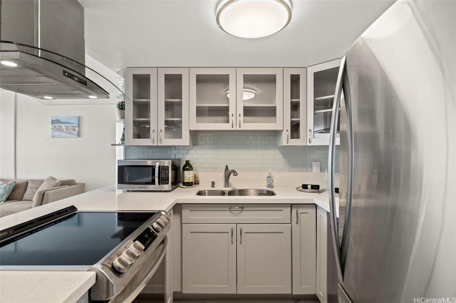 Horizon View Tower condo # 21D, Honolulu, Hawaii - photo 14 of 25