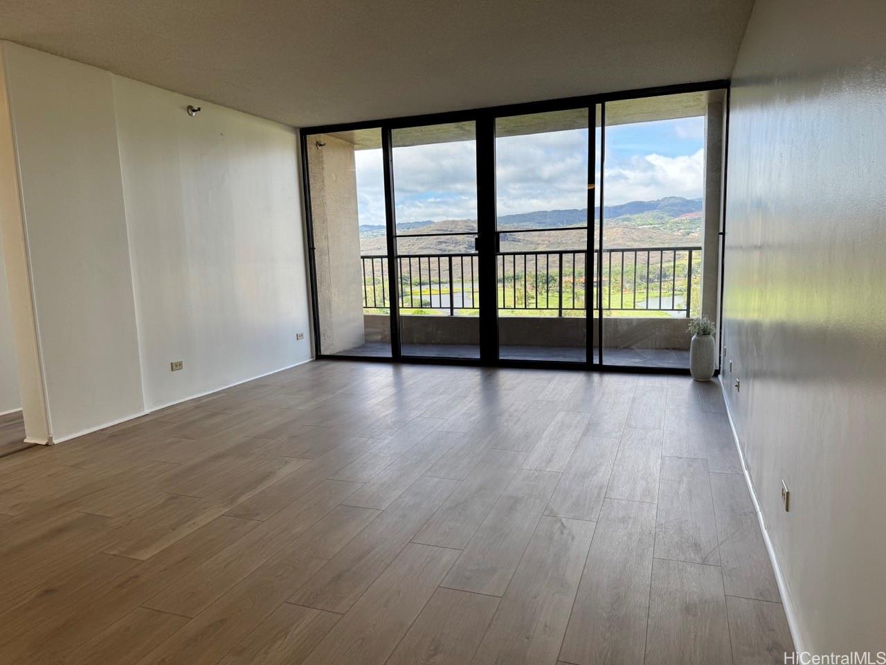 Horizon View Tower condo # 22A, Honolulu, Hawaii - photo 2 of 19