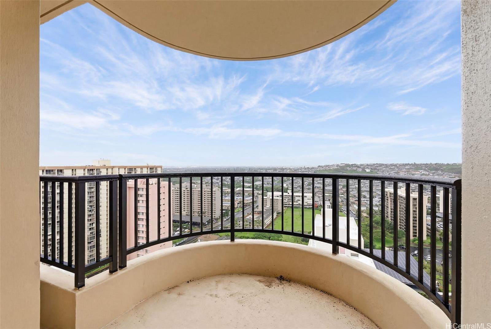 Horizon View Tower condo # 26C, Honolulu, Hawaii - photo 19 of 21