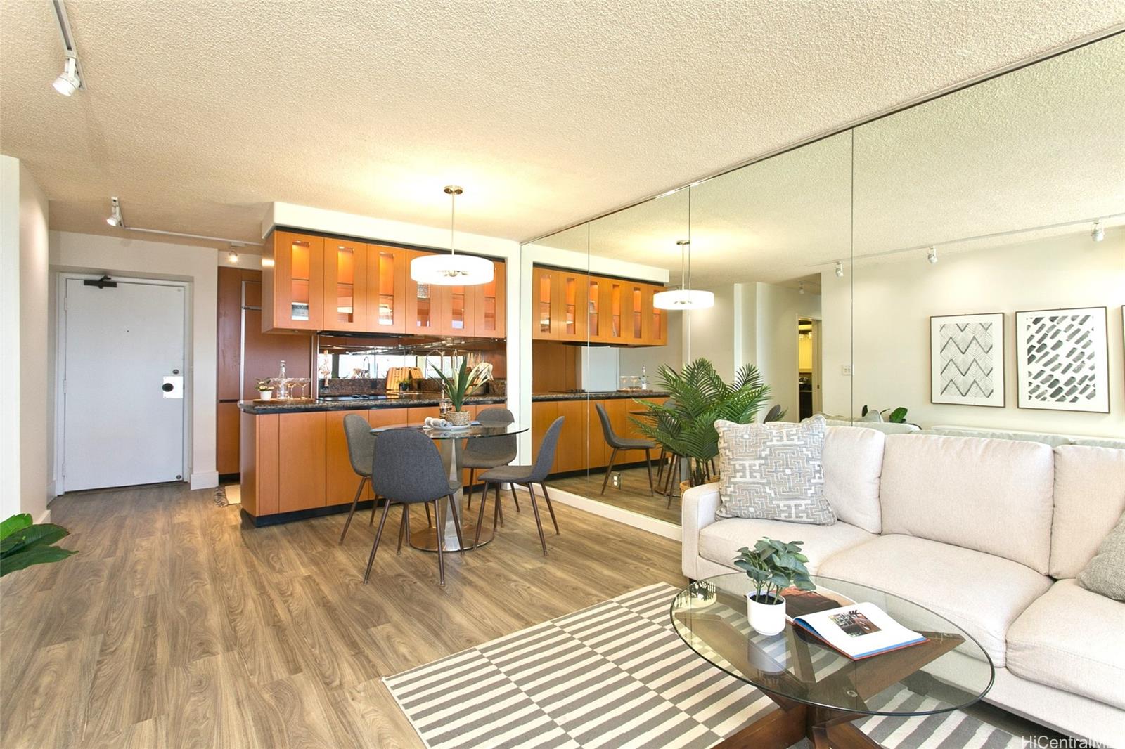 Regency Park condo # 1114, Honolulu, Hawaii - photo 2 of 24