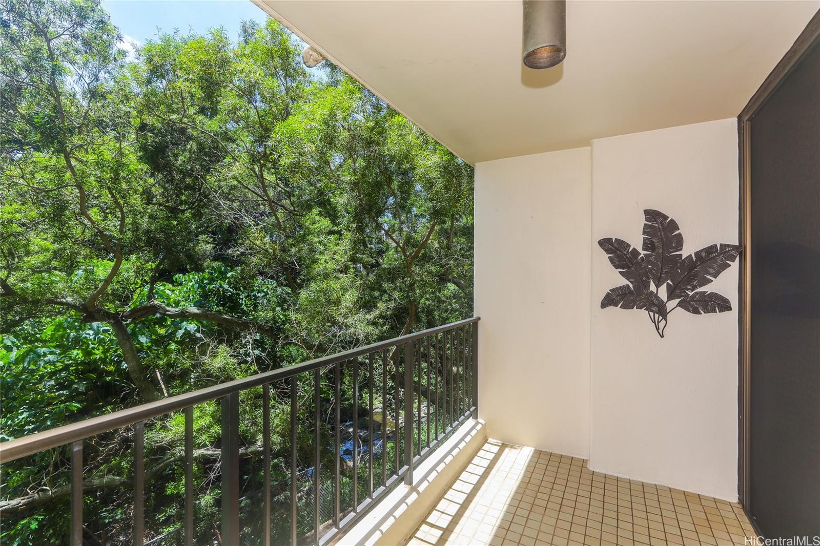Regency Park condo # 114, Honolulu, Hawaii - photo 2 of 24