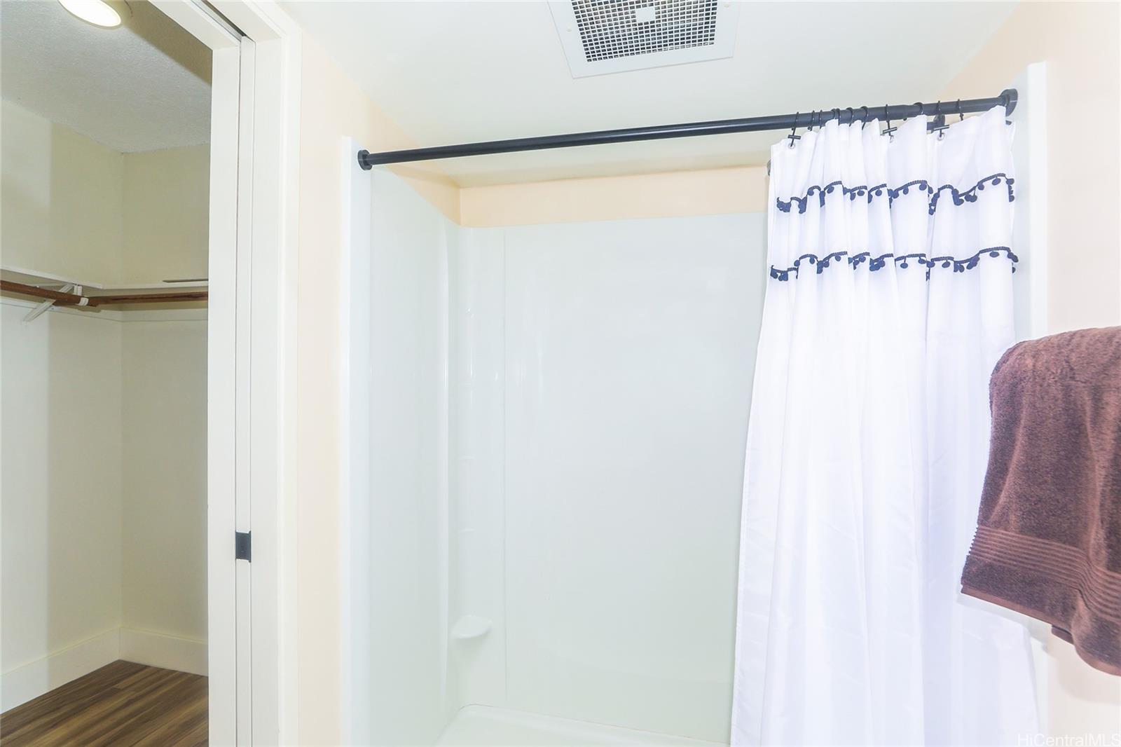 Regency Park condo # 114, Honolulu, Hawaii - photo 11 of 24