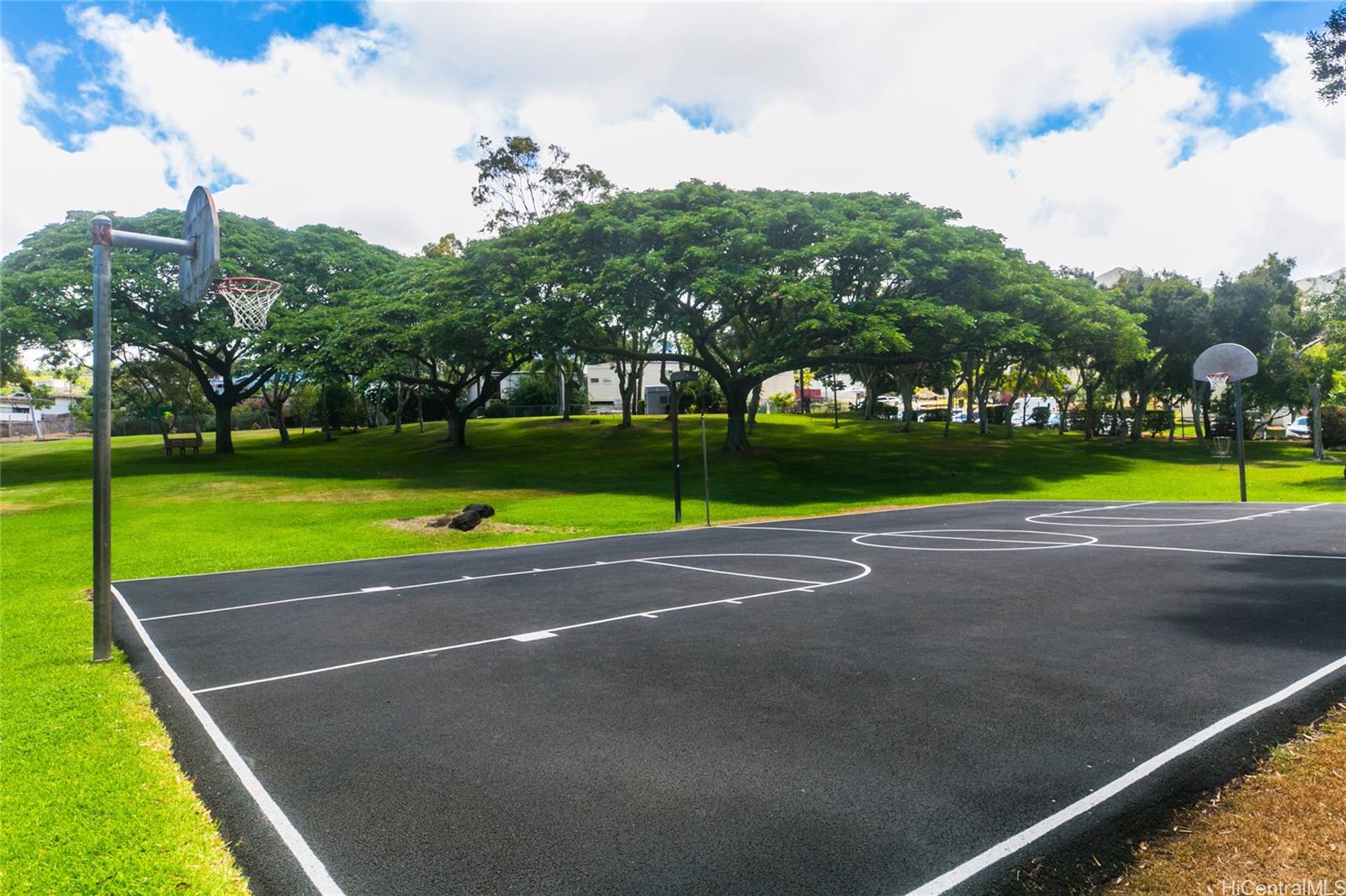 Regency Park condo # 114, Honolulu, Hawaii - photo 22 of 24