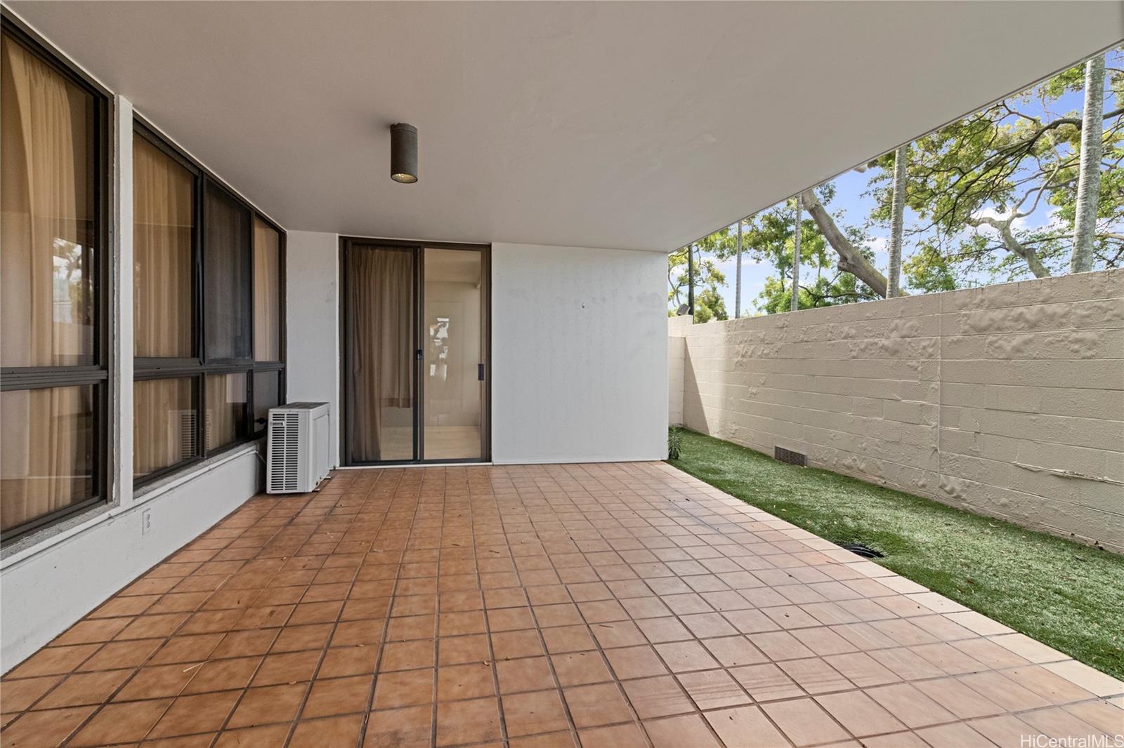 Regency Park condo # 136, Honolulu, Hawaii - photo 13 of 15