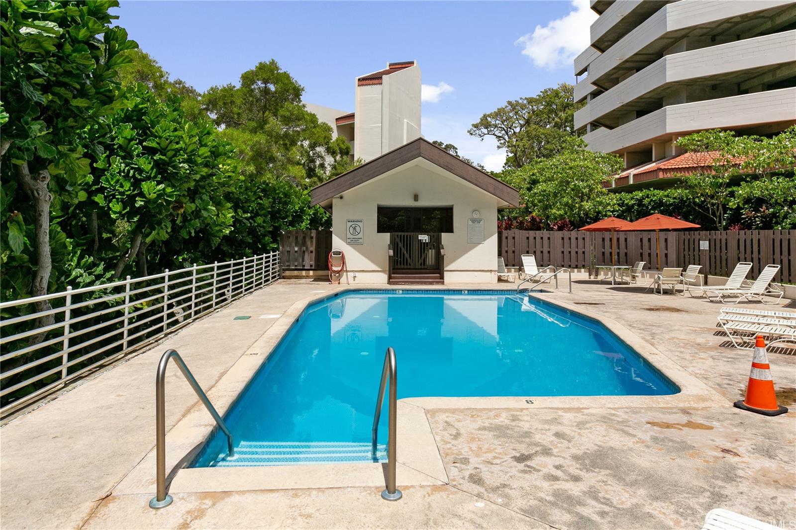 Regency Park condo # 136, Honolulu, Hawaii - photo 15 of 15