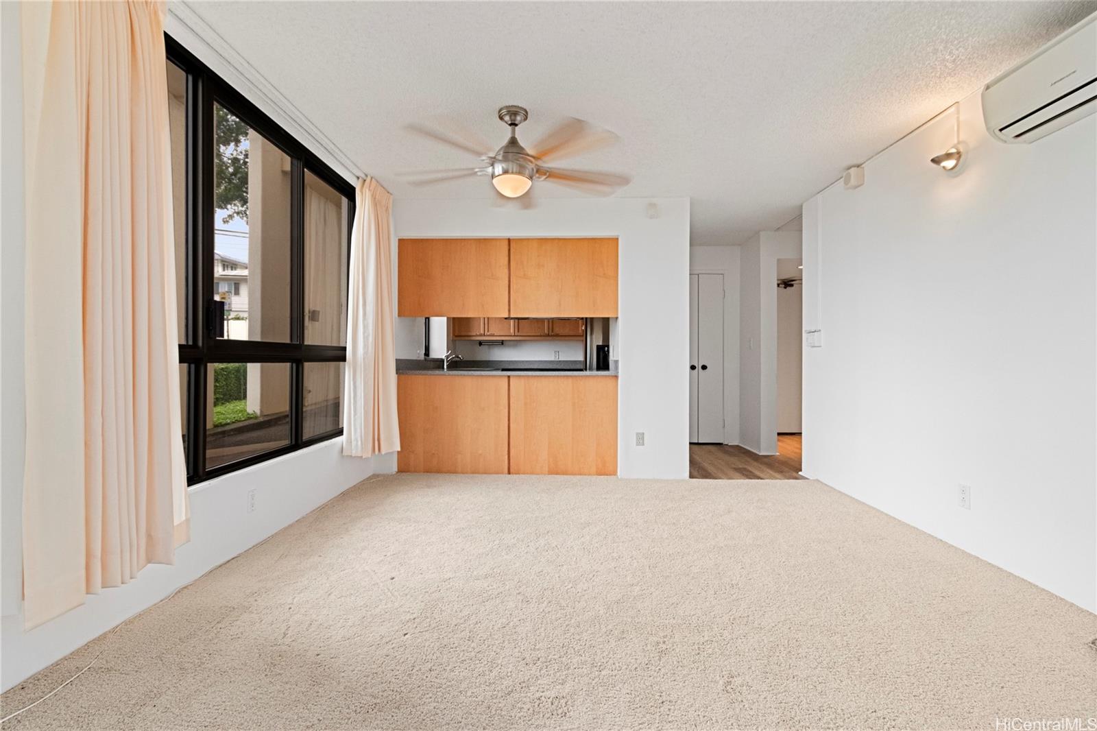 Regency Park condo # 136, Honolulu, Hawaii - photo 4 of 15
