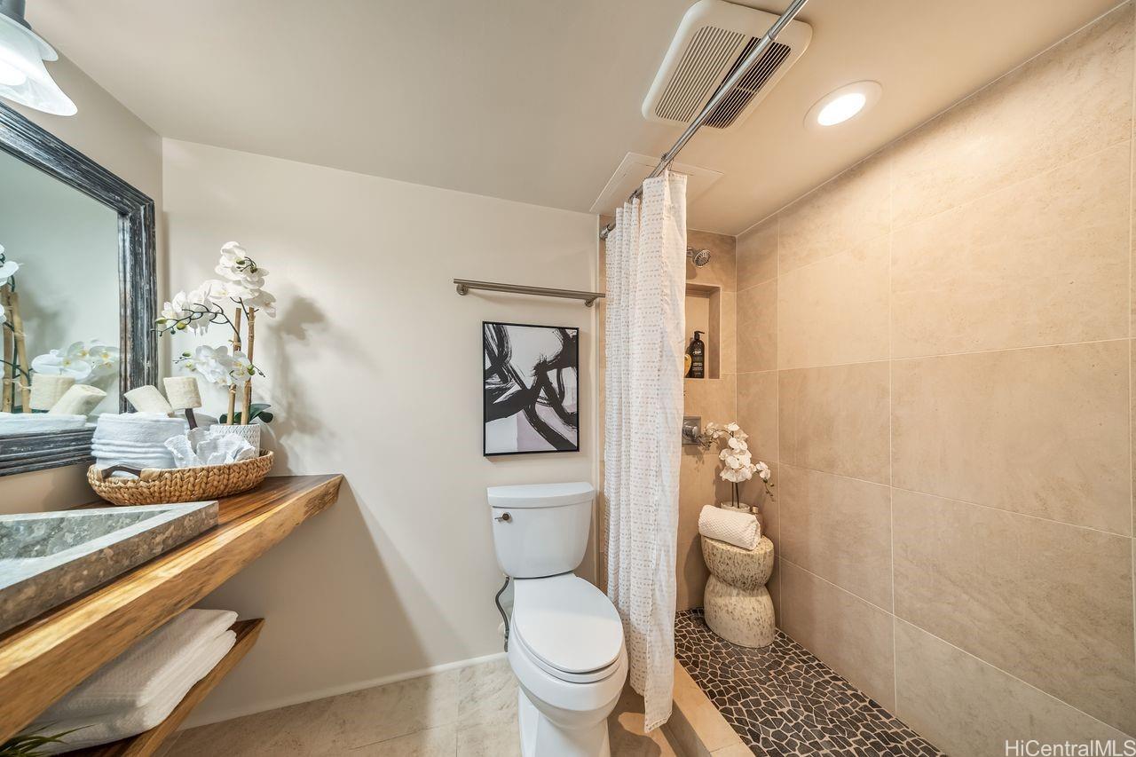 Regency Park condo # 230, Honolulu, Hawaii - photo 10 of 16