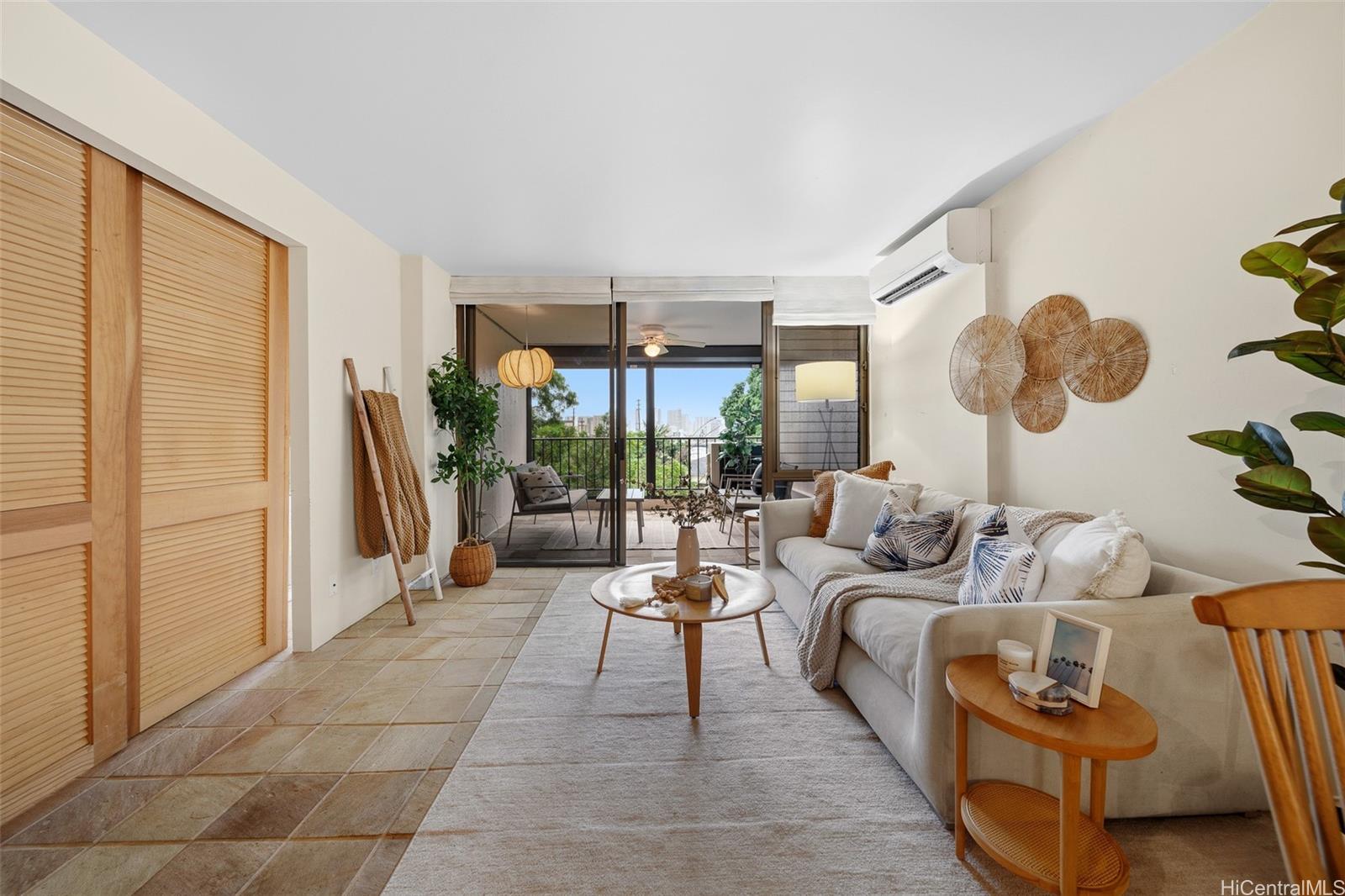 Regency Park condo # 316, Honolulu, Hawaii - photo 2 of 25