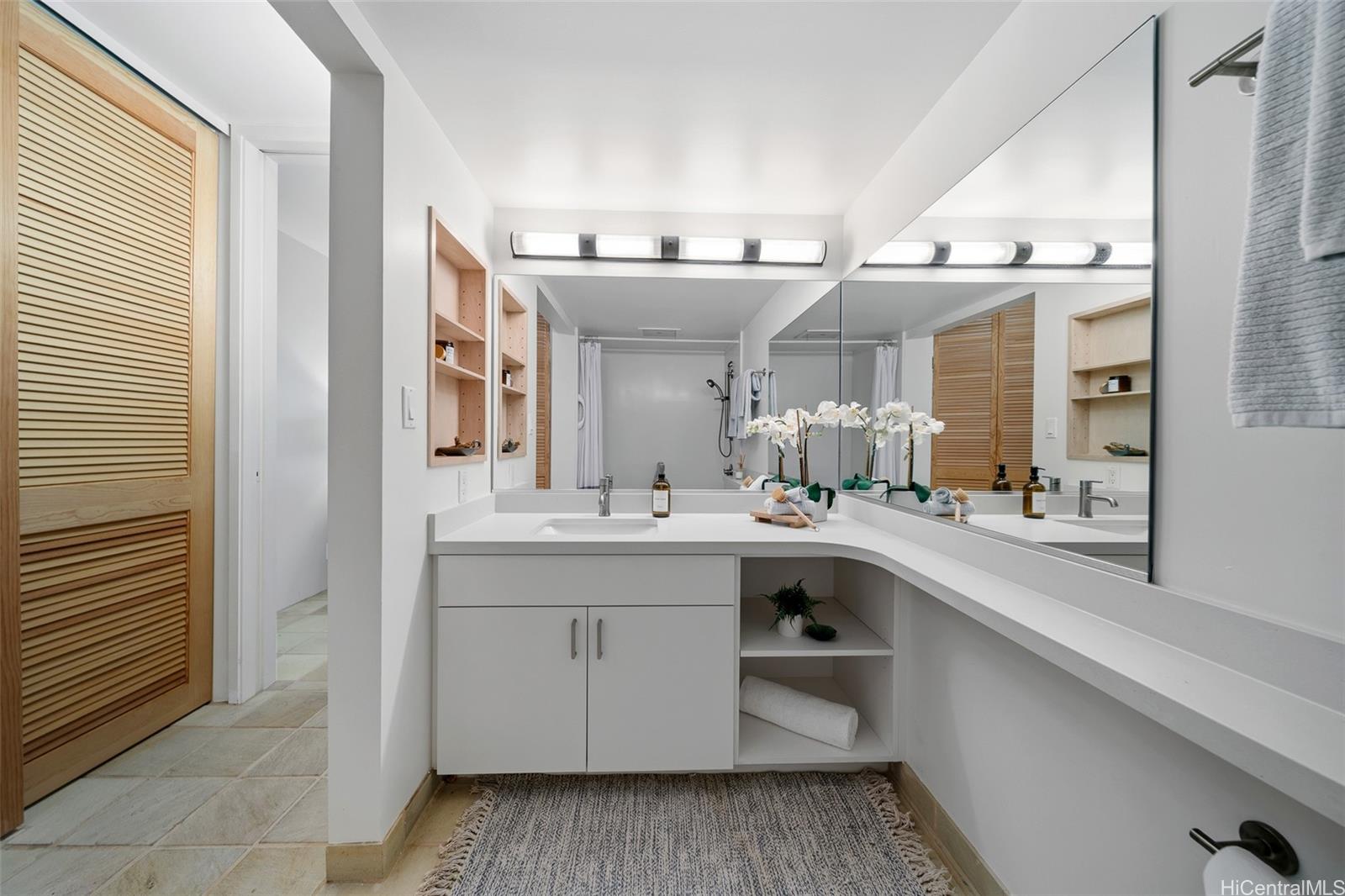 Regency Park condo # 316, Honolulu, Hawaii - photo 16 of 25