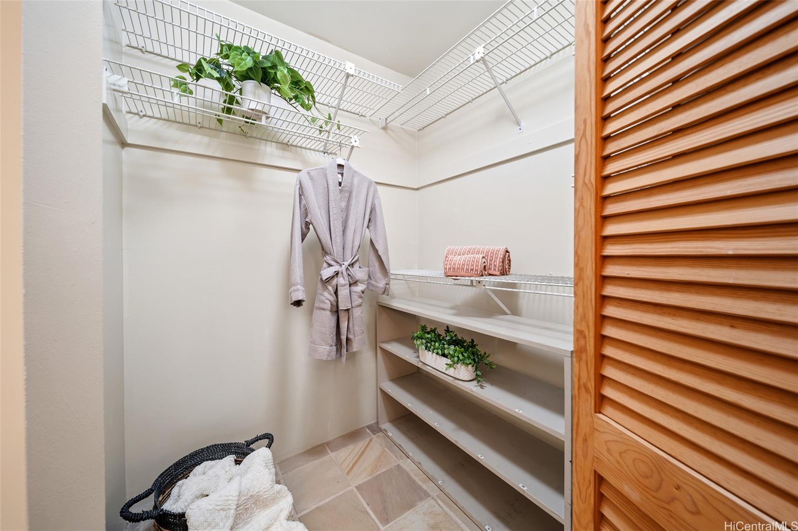 Regency Park condo # 316, Honolulu, Hawaii - photo 17 of 25