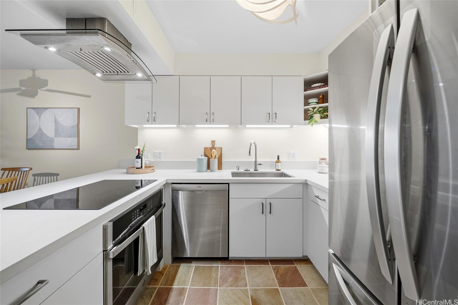 Regency Park condo # 316, Honolulu, Hawaii - photo 9 of 25