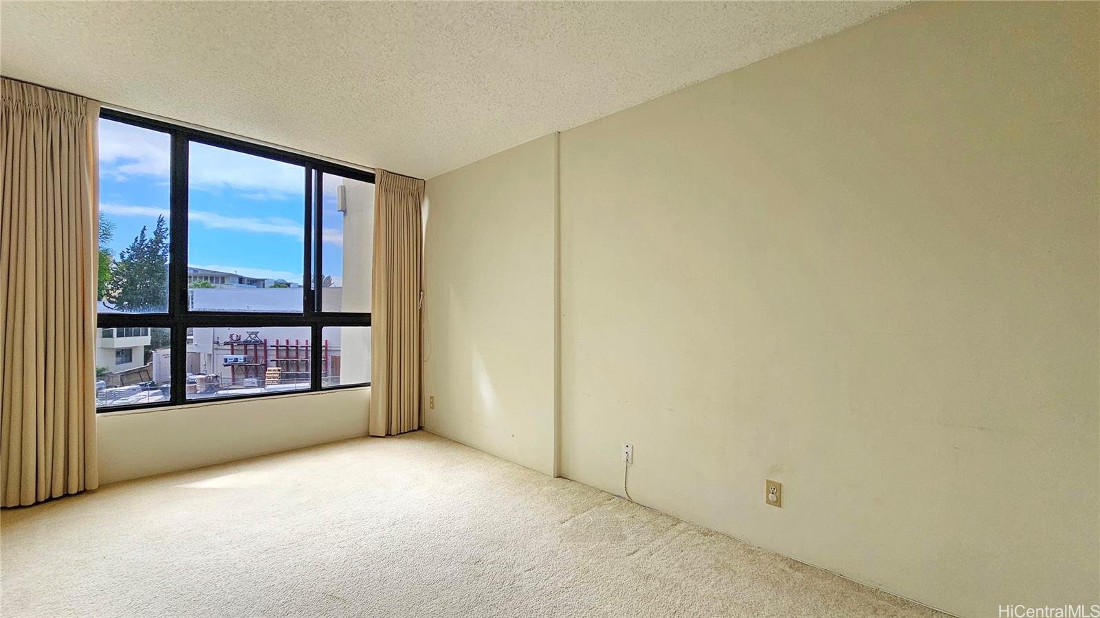 Regency Park condo # 320, Honolulu, Hawaii - photo 22 of 25