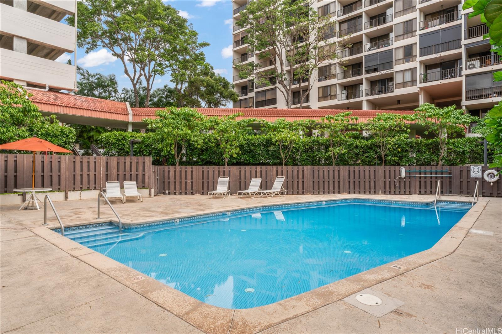 Regency Park condo # 325, Honolulu, Hawaii - photo 20 of 25